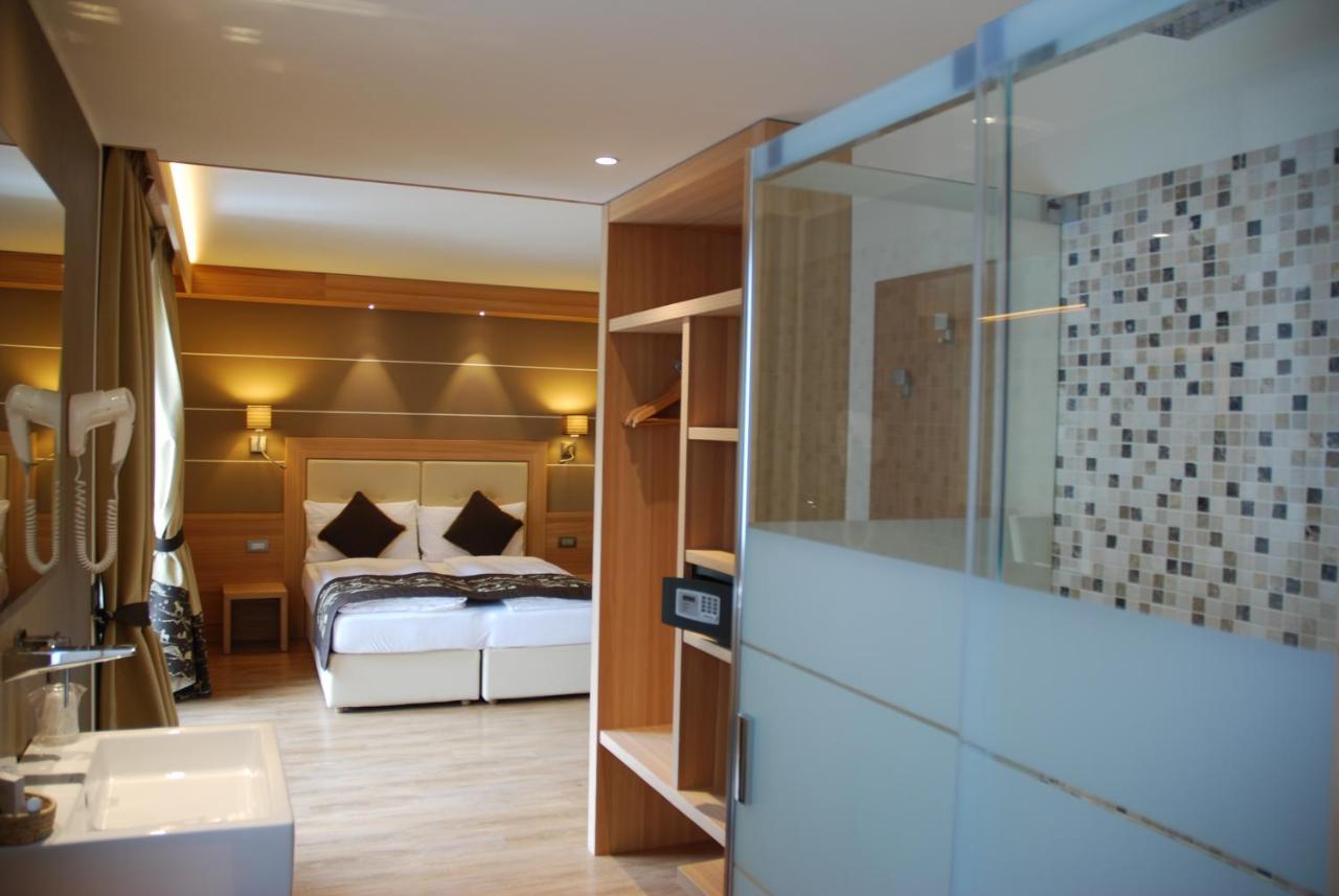 Hotel Bondi Livigno Exterior photo