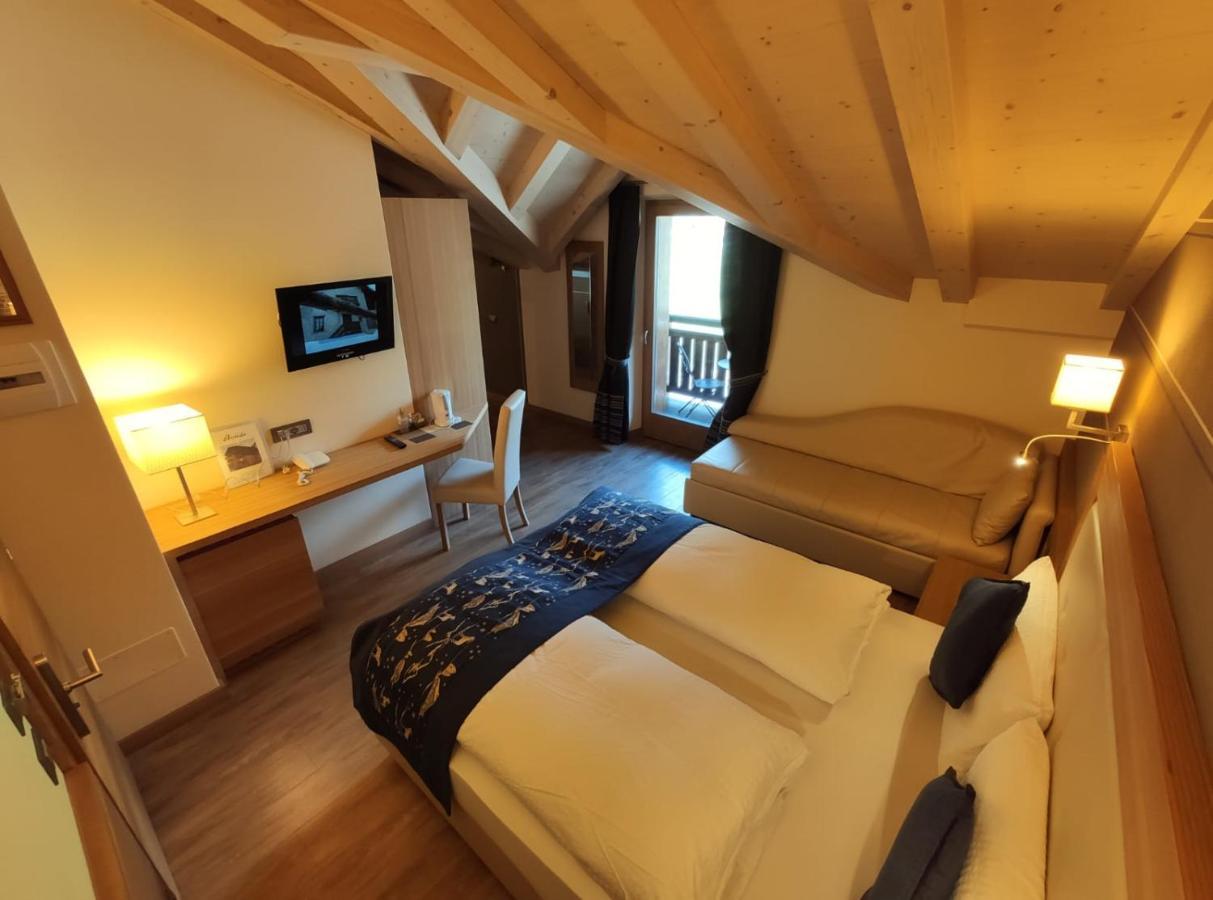 Hotel Bondi Livigno Exterior photo