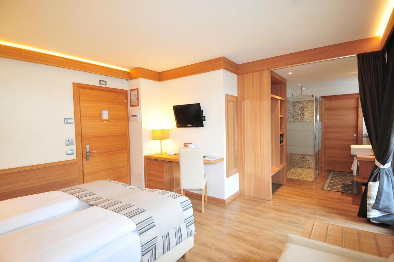 Hotel Bondi Livigno Exterior photo
